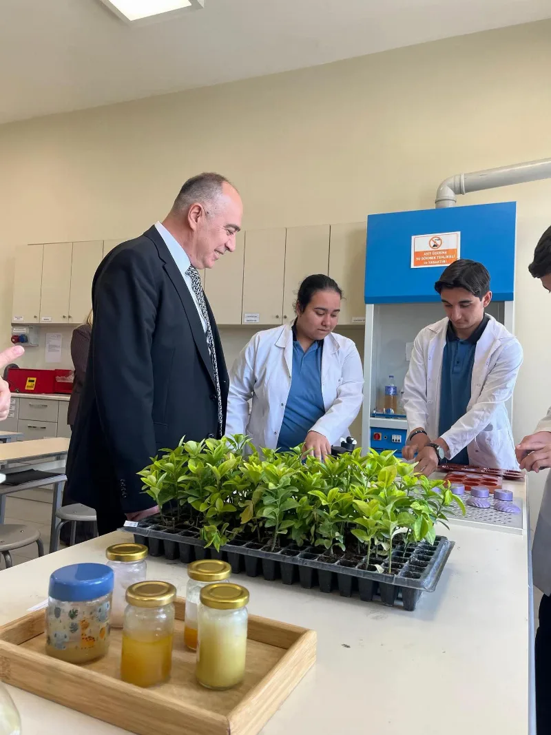 Kaymakam Ümit Altay'dan Yenişehir'deki okullara ziyaret